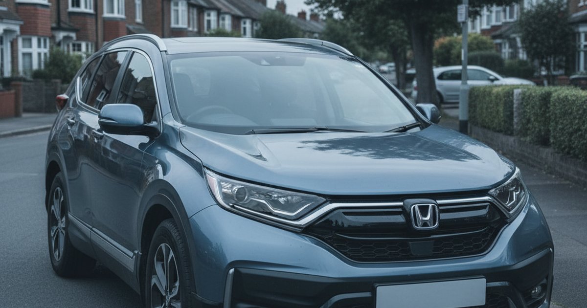 HONDA Crv parked on a UK suburban street — PlateInsight reliability analysis