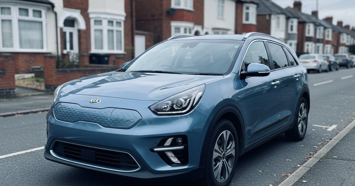 KIA Niro parked on a UK suburban street — PlateInsight reliability analysis