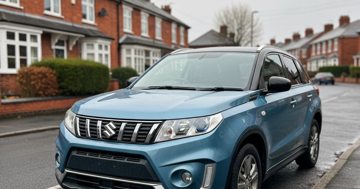 SUZUKI Vitara parked on a UK suburban street — PlateInsight reliability analysis