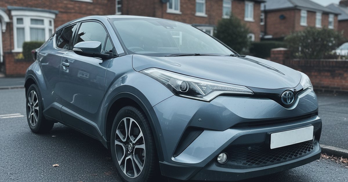 TOYOTA Chr parked on a UK suburban street — PlateInsight reliability analysis